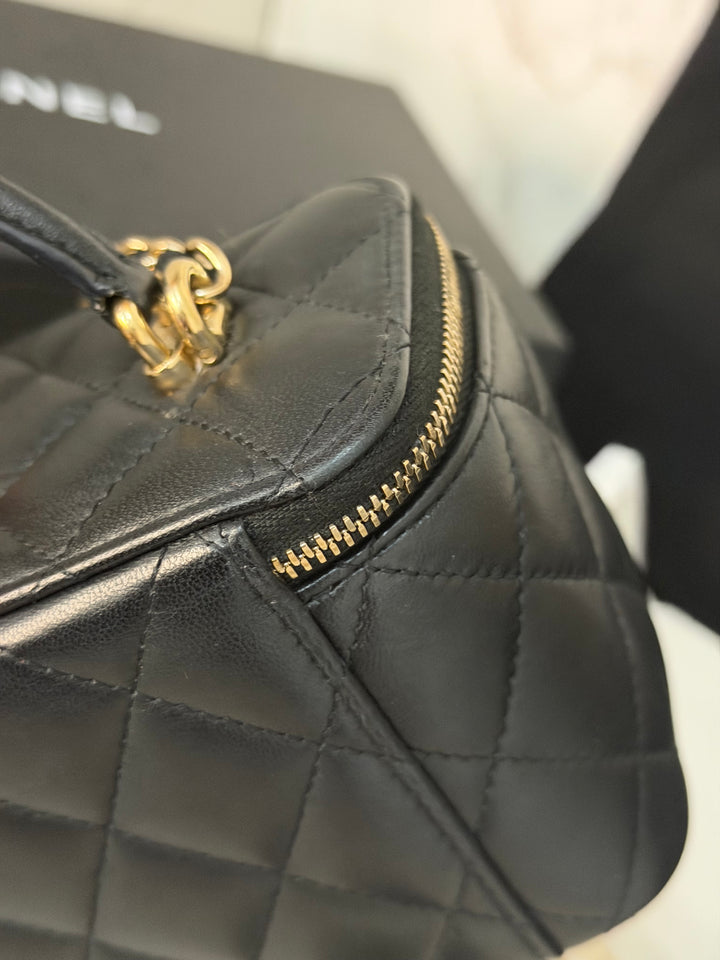 CHANEL series 31 Black Lambskin LGHW Small Vanity Case with Chain and Leather Top Handle