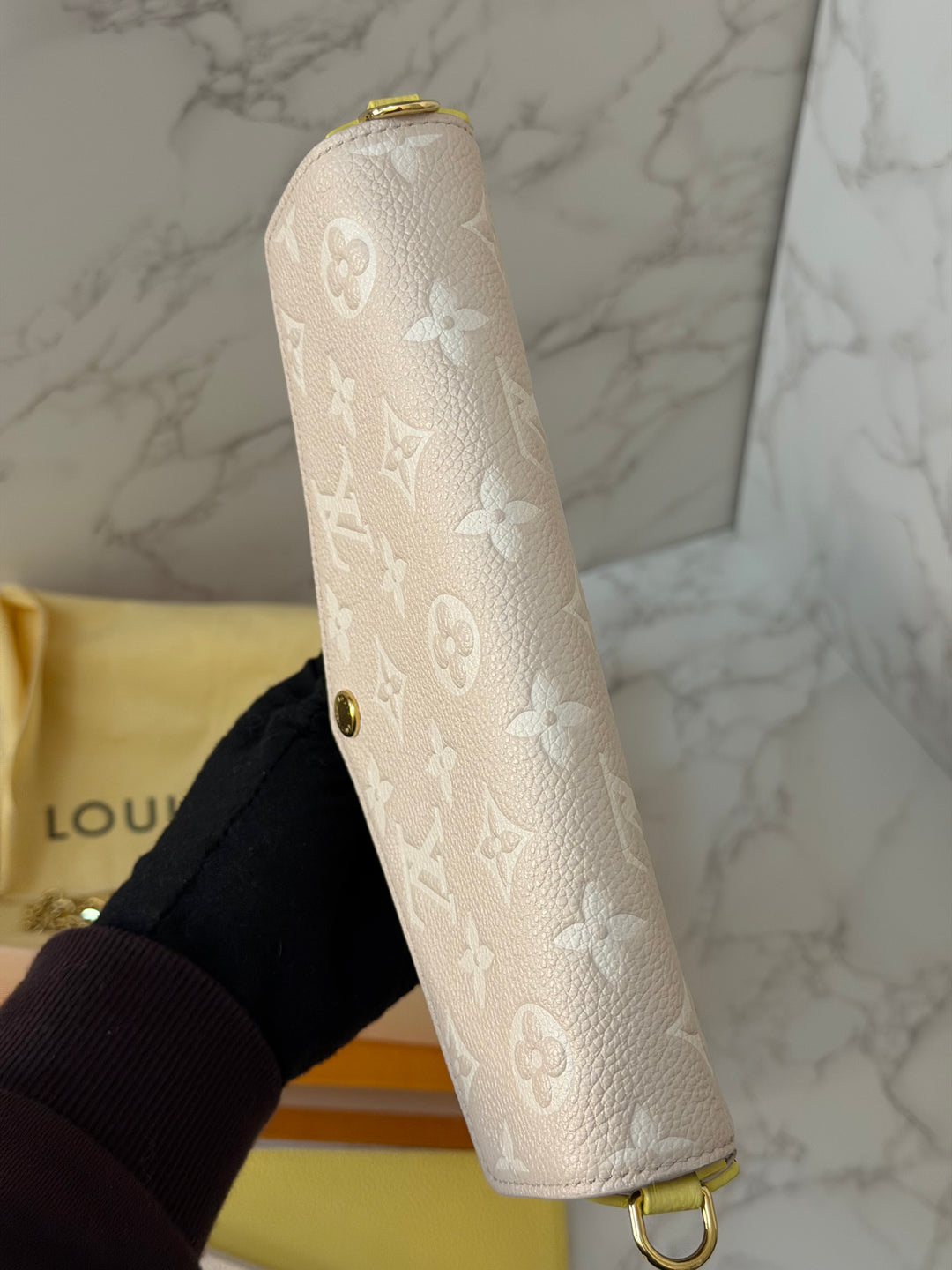 LOUIS VUITTON LV Pochette Felicie 2022 Pink/Beige/Yellow Emprinte Leather