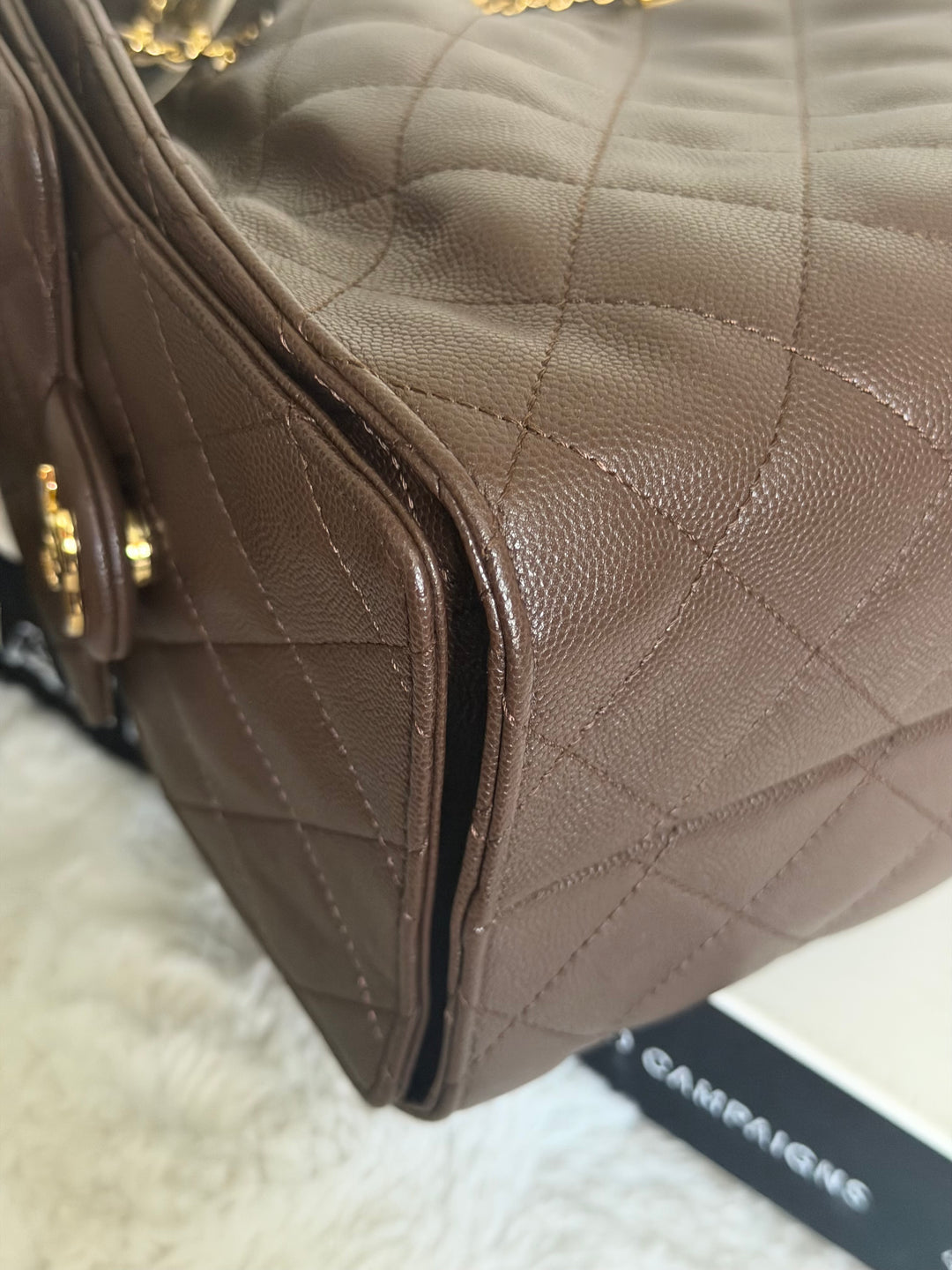 CHANEL 26B Chocolate brown Caviar LGHW 25 Hobo Bag size Small 2026