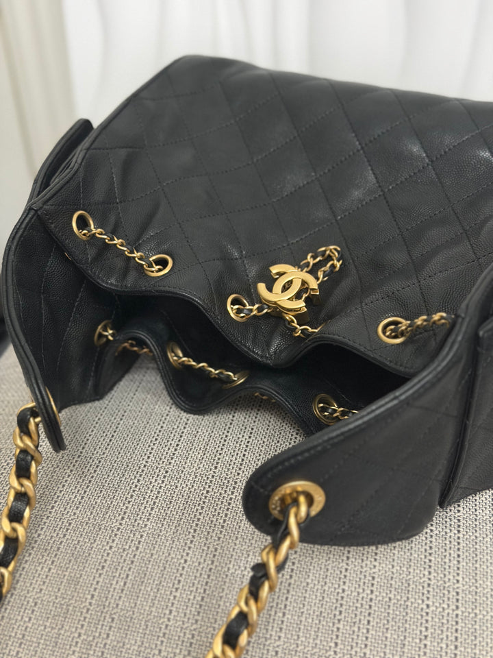 CHANEL 25 Black Caviar Aged GHW Hobo Bag size SMALL