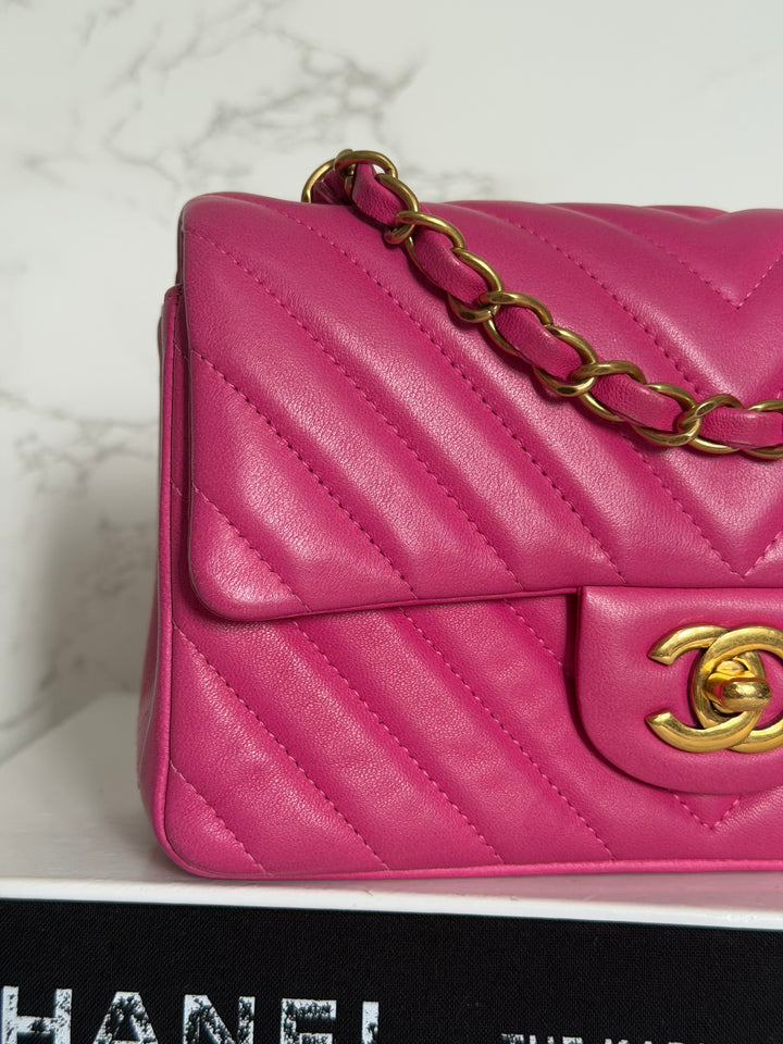 CHANEL series 21 Pink Lambskin Chevron Mini Rectangular Flap Bag with GHW 2015