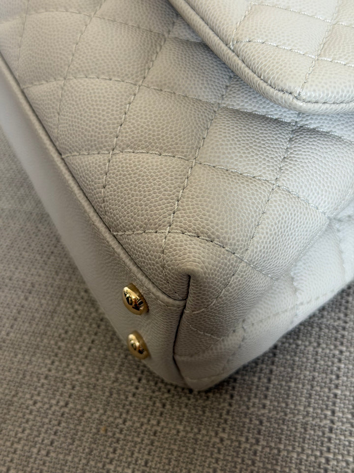 CHANEL series 27 Light Grey Caviar LGHW Coco Handle Size Small with Detachable Shoulder strap 2018