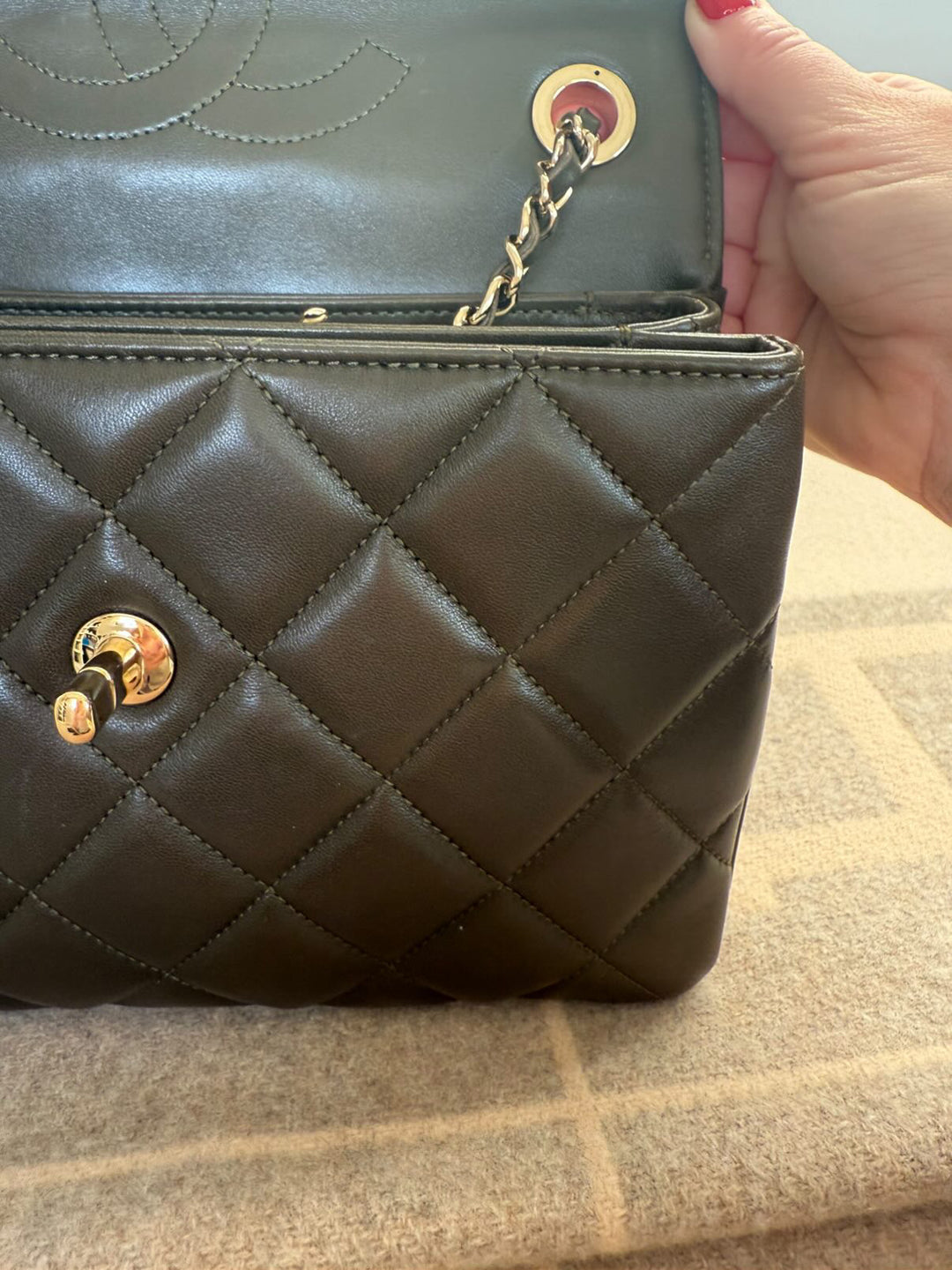 CHANEL series 23 2016 Khaki Green Lambskin LGHW Trendy CC Flap bag size Small with detachable chain