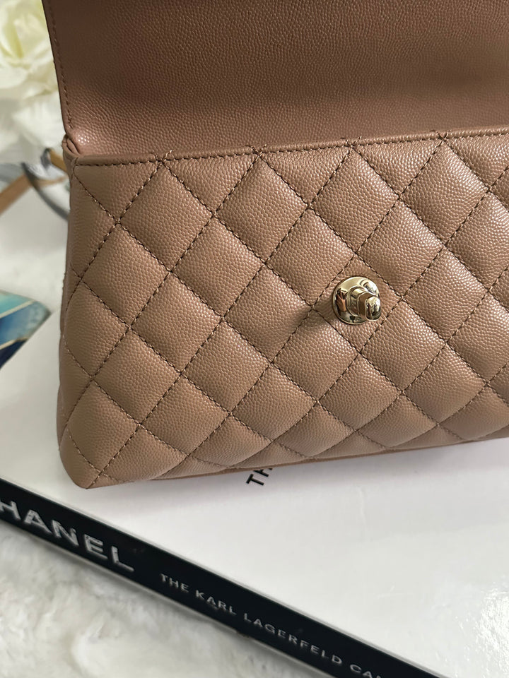 Chanel 22K Pre Fall/Winter 2022 Dark Beige Caviar LGHW Coco Handle Size Small with detachable strap