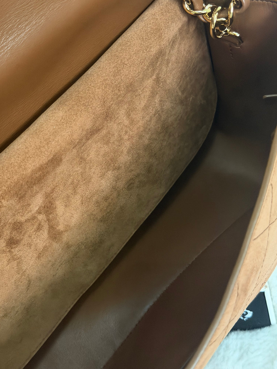 CHANEL 26A Métiers d’art Collection Camel Suede Leather LGHW Maxi 32 cms Flap Bag Matthieu Blazy 2026