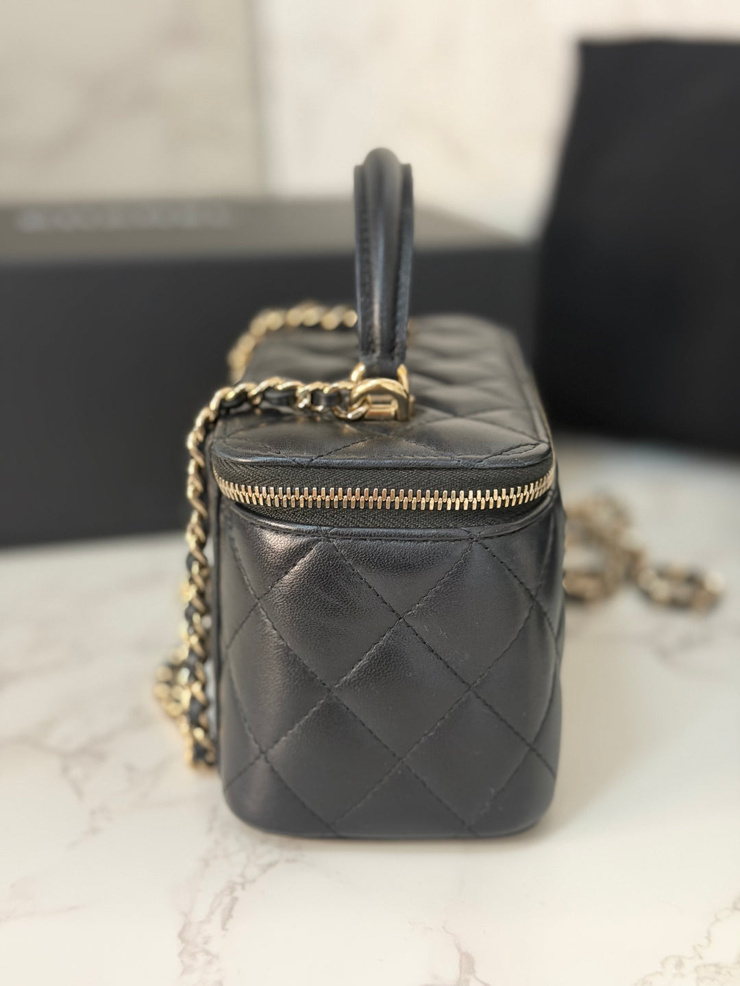 CHANEL series 31 Black Lambskin LGHW Small Vanity Case with Chain and Leather Top Handle