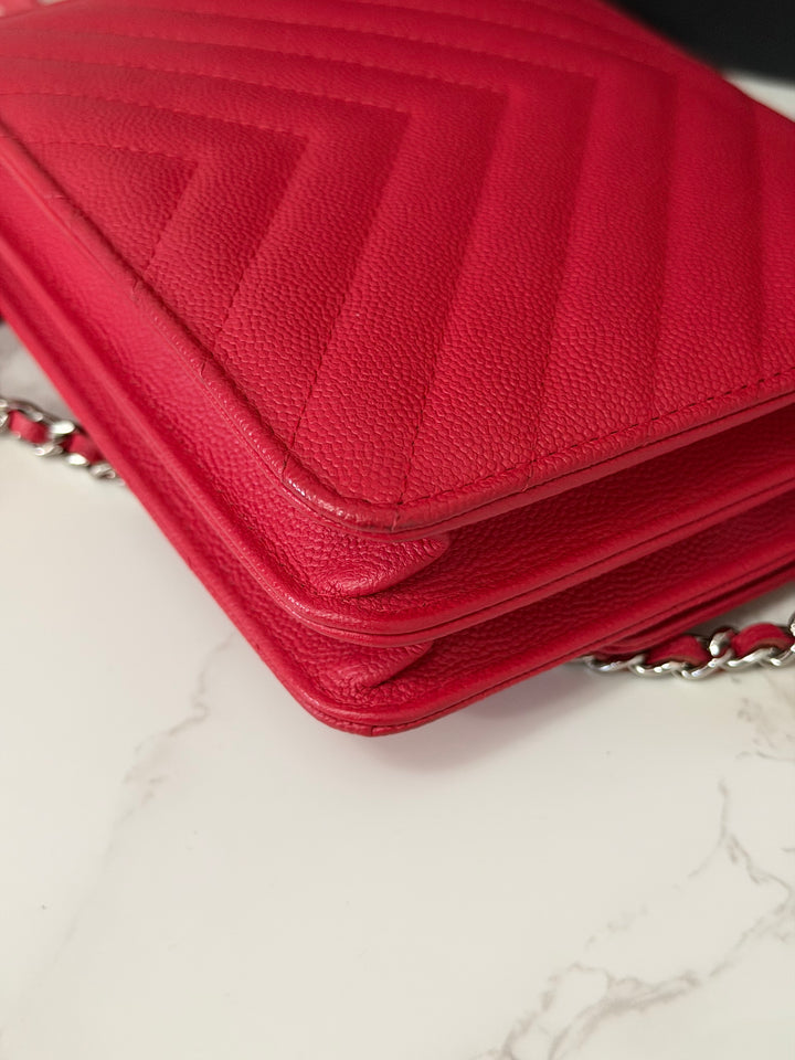CHANEL series 25 2018 Dark pink chevron caviar SHW Square Wallet On Chain (WOC)