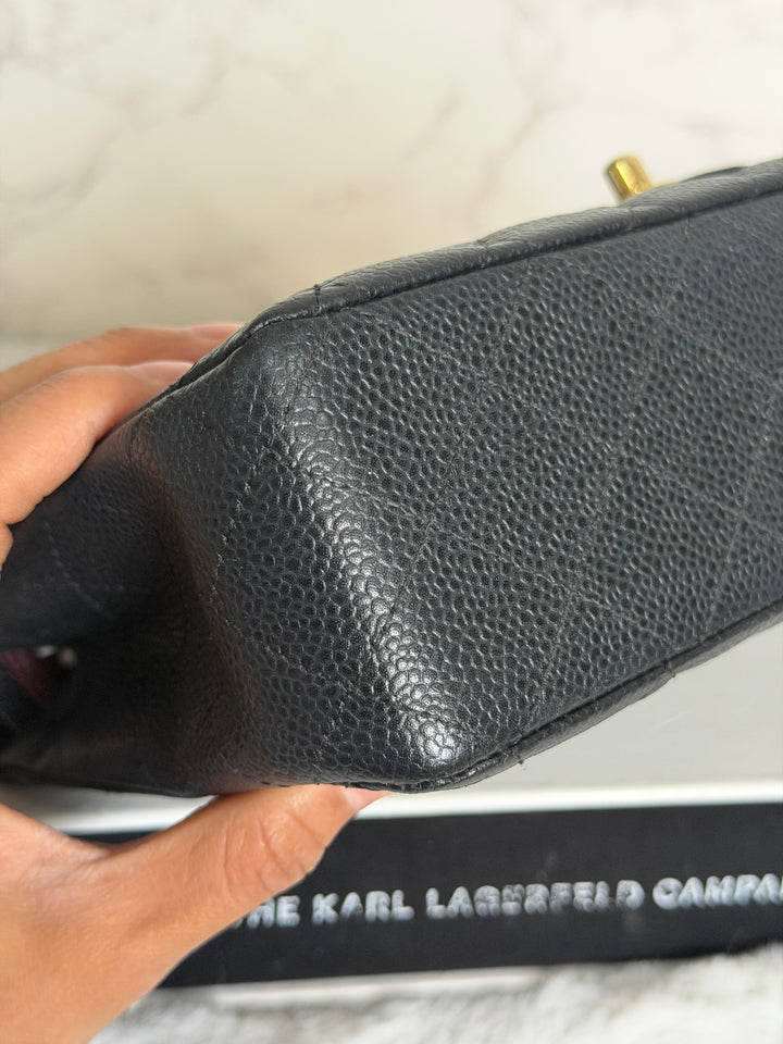 CHANEL series 16 Black Caviar GHW Medium ML Timeless Classic Double Flap bag 2011/2012