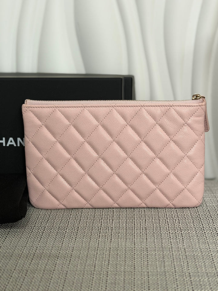 CHANEL series 32 Pink Caviar Crystal CC LGHW Small O Case Pouch