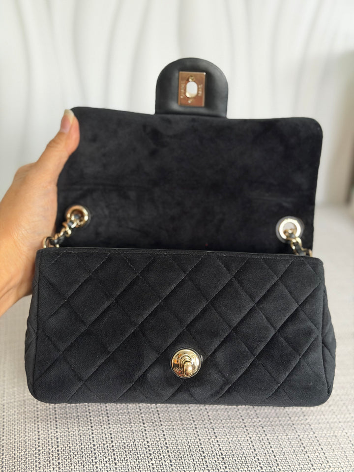 CHANEL series 30 2020 20K collection Black Velvet Crystal Pearl Crush Adjustable Strap LGHW Mini Rectangular Flap Bag