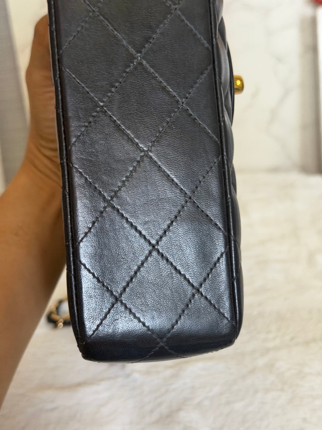 CHANEL Vintage series 11 Black Lambskin 24K GHW Small Timeless Classic Double Flap Bag