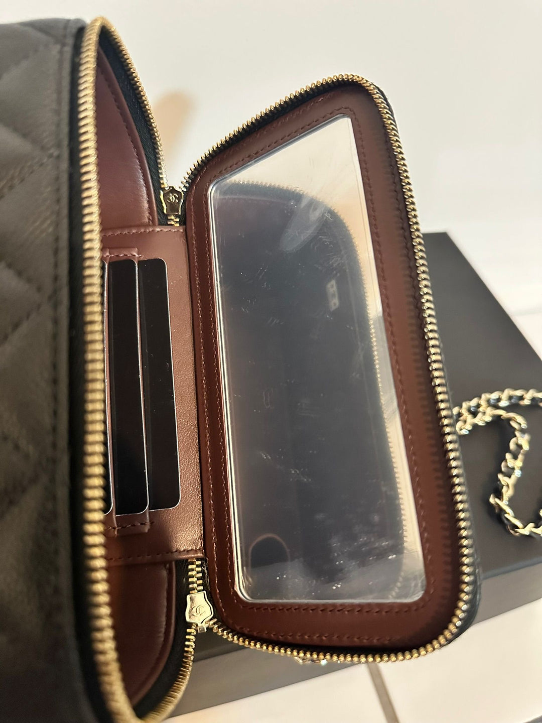 CHANEL Black Caviar LGHW Small Vanity Case with chain