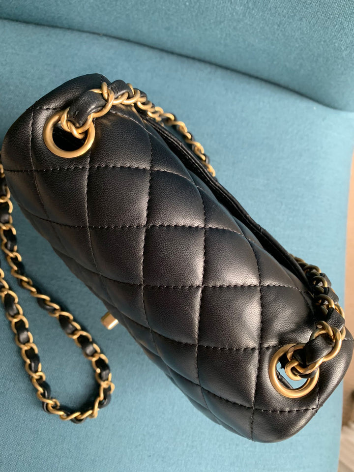 Chanel series 27 Black Lambskin LGHW Square Mini Flap Bag