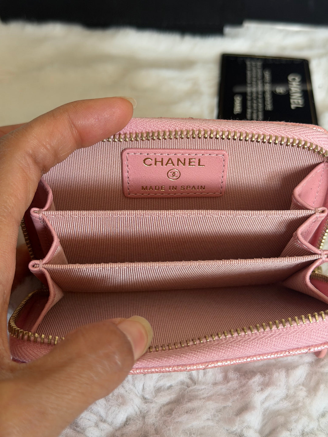 CHANEL 19S iridescent pink caviar LGHW Zippy Coin Purse series 27 2019