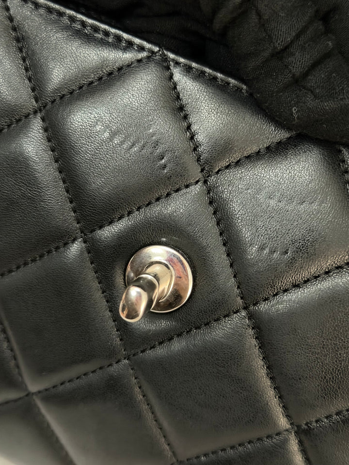 CHANEL series 24 Black Lambskin Silver HW Trendy CC Top Handle Flap Bag with Top Handle and detachable chain