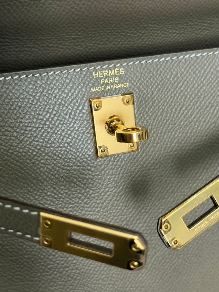 HERMÈS Kelly 25 Etoupe Epsom Leather Sellier GHW Stamp Z 2021 Pristine