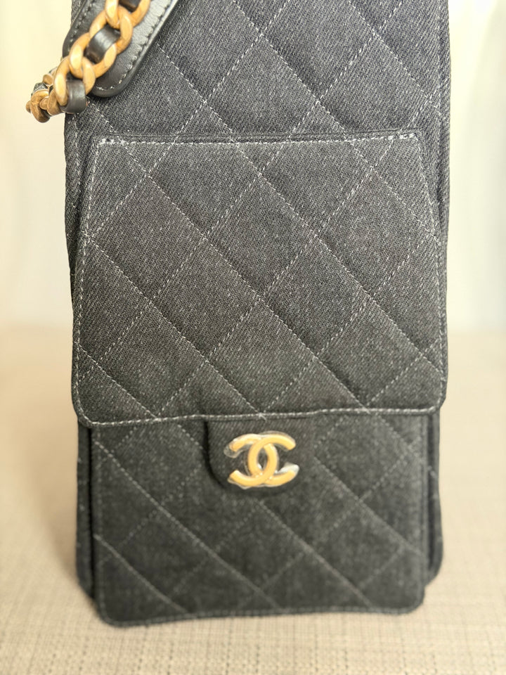 CHANEL 25S 2025 Black Denim Medium 25 Hobo Bag with Detachable Pouch Aged GHW