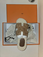 Load image into Gallery viewer, Hermes Chypre Sandals size EU 44.5
