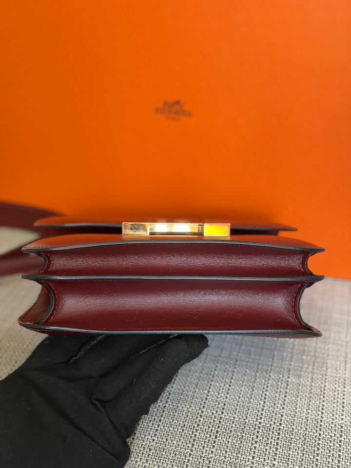 HERMÈS Rouge H Box Leather GHW Mini Constance 18 Flap Bag stamp D 2019