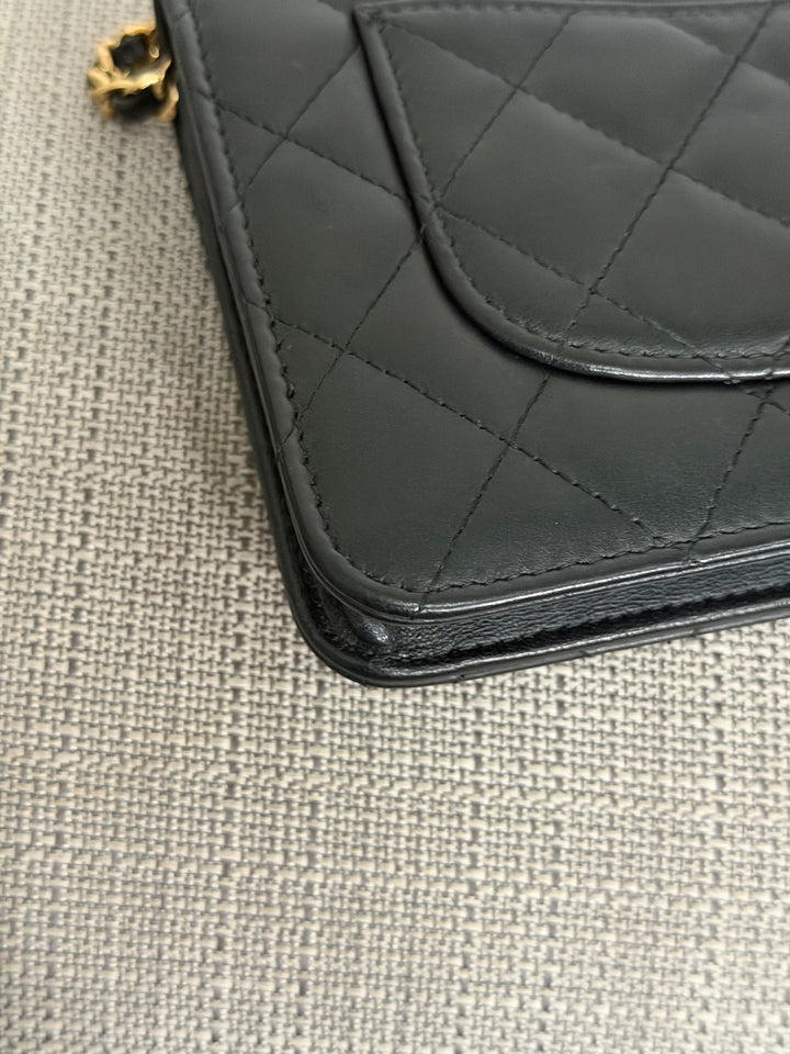 CHANEL series 25 2018 Black Lambskin LGHW Classic Wallet On Chain (WOC)