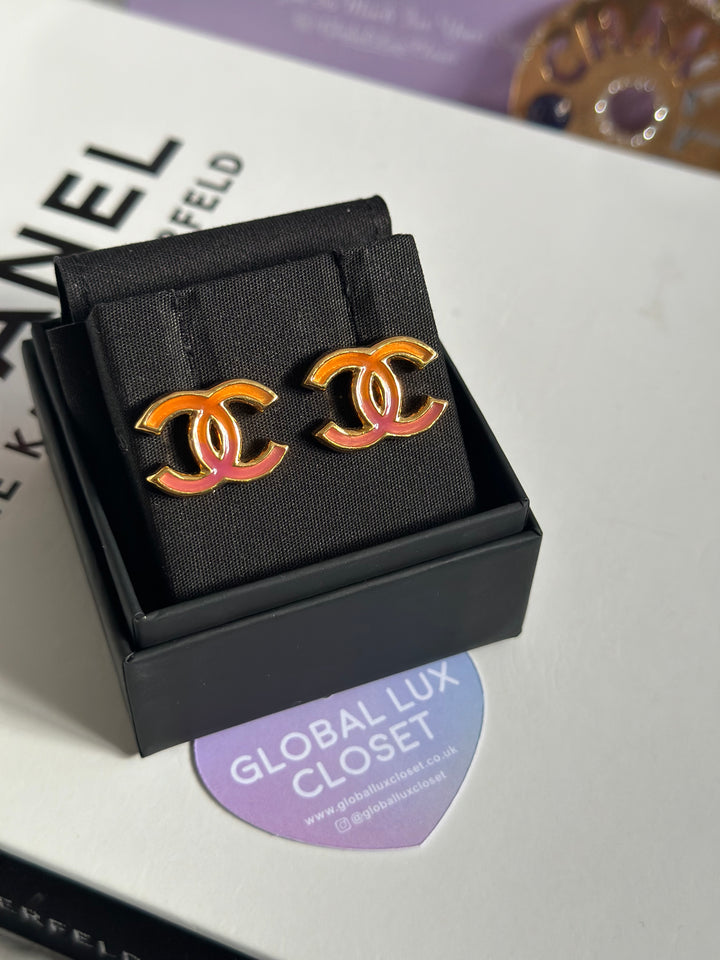 Chanel 23C Ombré Pink and orange Gold tone earrings