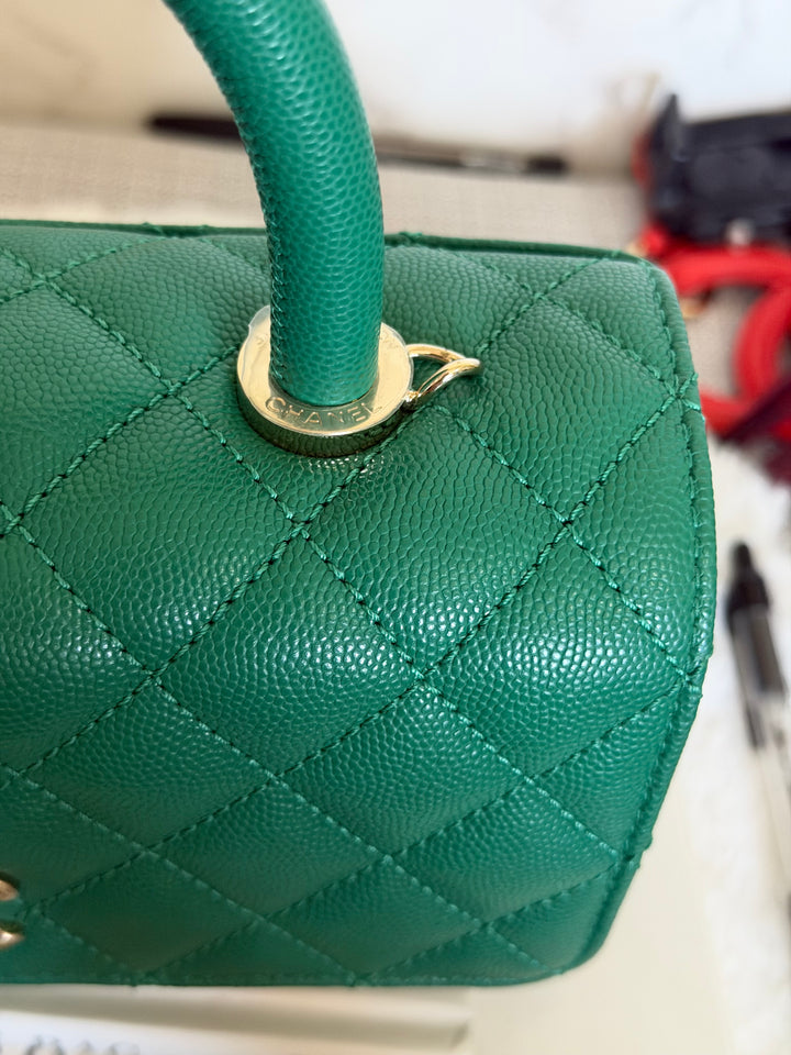 CHANEL 22A Green Caviar LGHW Coco Handle Flap Bag size Small 2022