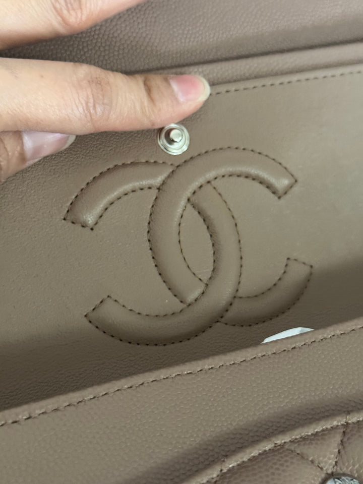 Chanel series 24 17B 2017 Fall/Winter Collection Taupe Caviar SHW Medium ML Timeless Classic Double Flap Bag