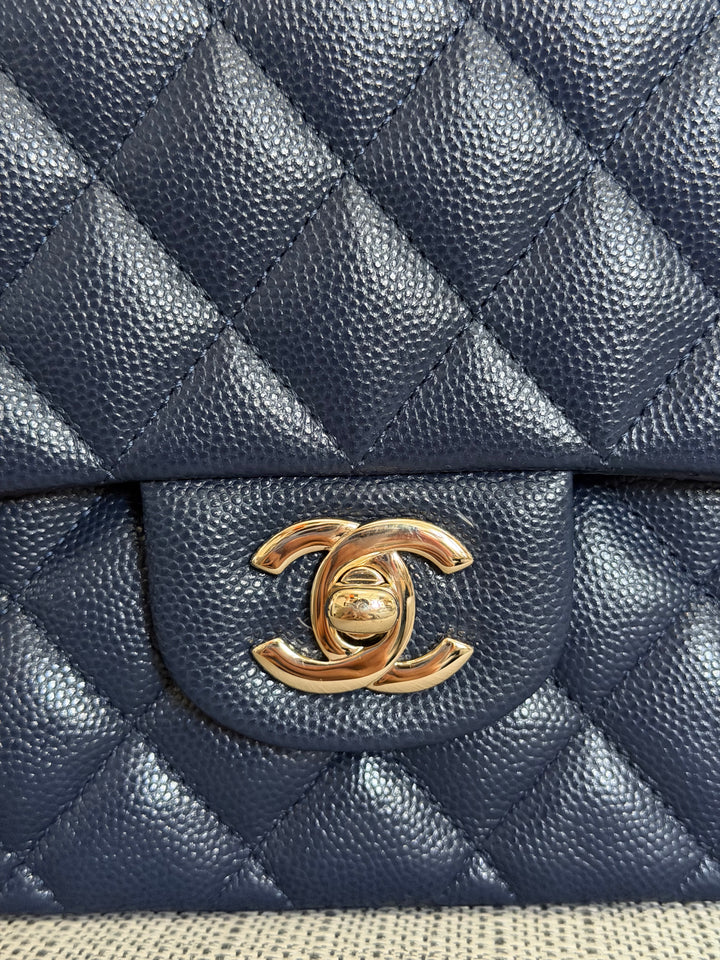 CHANEL series 29 20C Navy Caviar Medium ML Timeless Classic Double Flap Bag 2019/2020