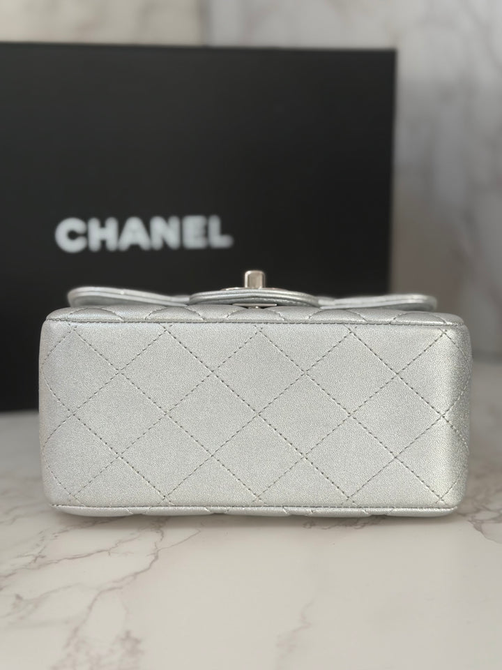 Chanel Series 31 21P Collection Iridescent Silver lambskin SHW Square Mini Flap Bag 2021