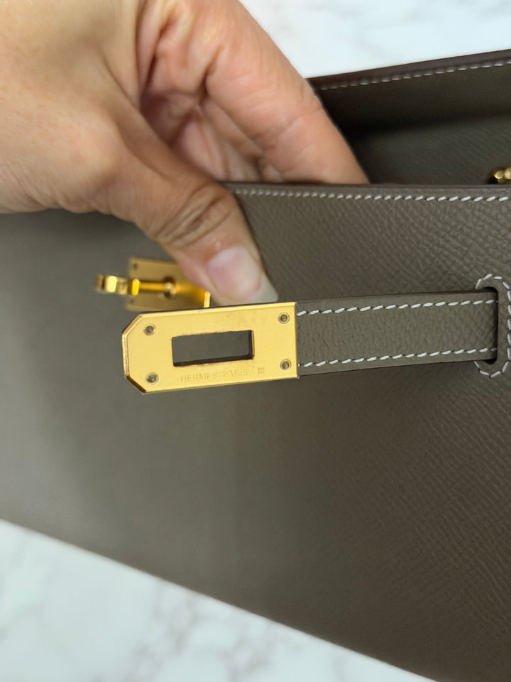 HERMES Kelly To Go Etoupe Epsom Leather GHW stamp B 2023