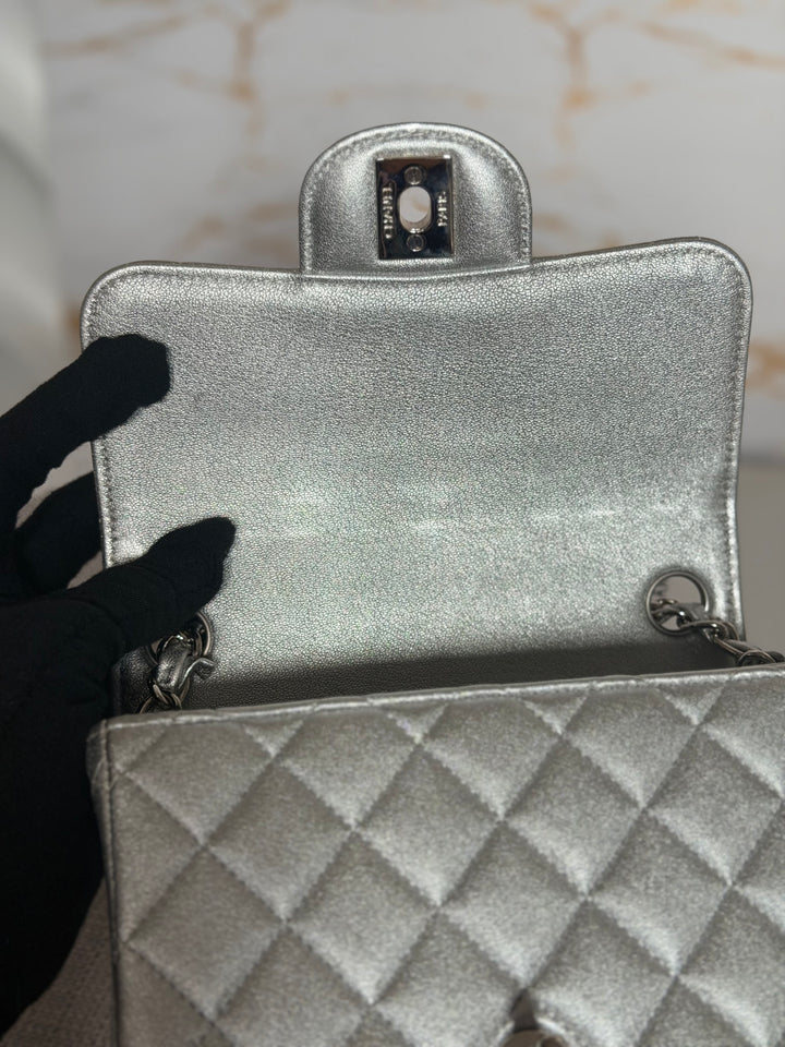 CHANEL Metallic Silver Lambskin SHW Square Mini Flap Bag 2021 21P collection series 31