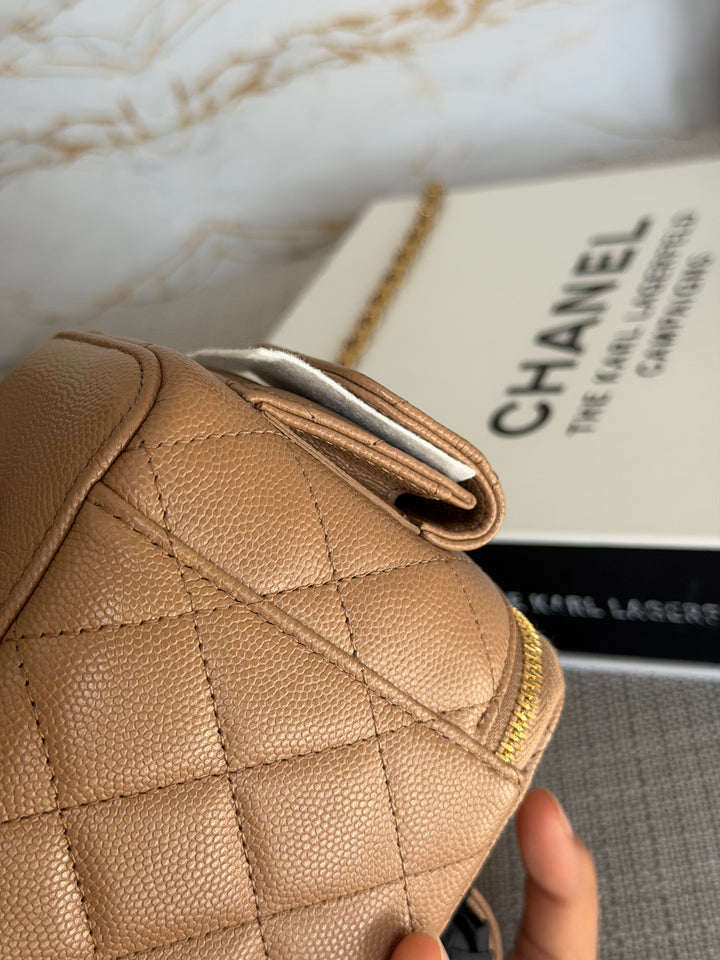 CHANEL Dark Beige Caviar Quilted Polly Pockets Cargo Small Vanity Case with Aged GHW 2023