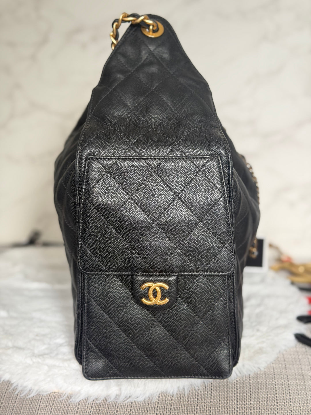 CHANEL Black Caviar aged GHW 25 Hobo Bag size Medium with detachable pouch 2025