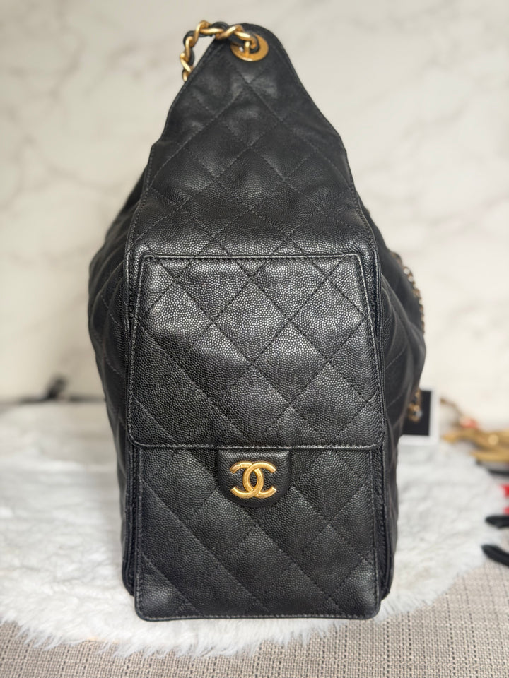 CHANEL Black Caviar aged GHW 25 Hobo Bag size Medium with detachable pouch 2025