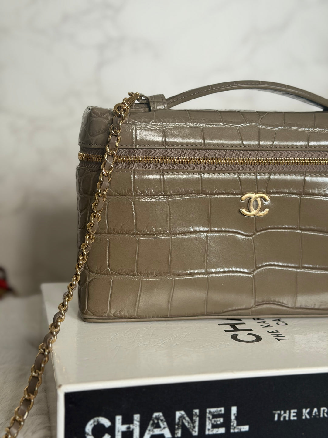CHANEL 26A Etoupe Khaki Croc Embossed Calf skin LGHW LP Long Vanity size Medium 23 cms with detachable chain 2026