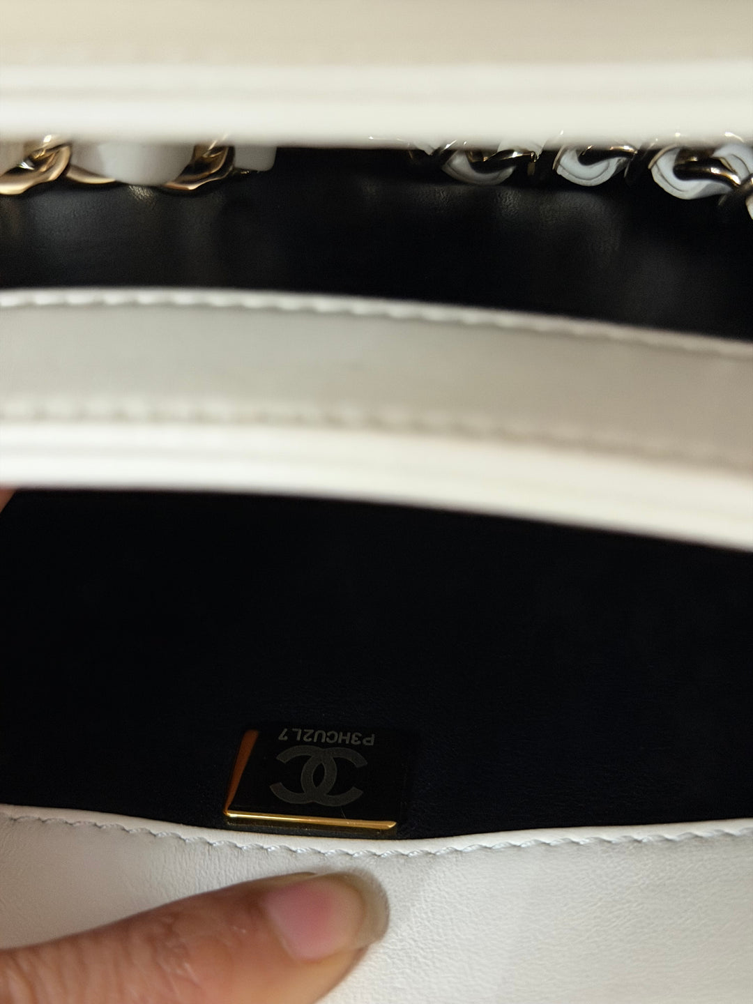 CHANEL 23S collection 2023 White Lambskin LGHW Trendy CC Flap Bag size Small with raised CHANEL Engraved Plate Top Handle