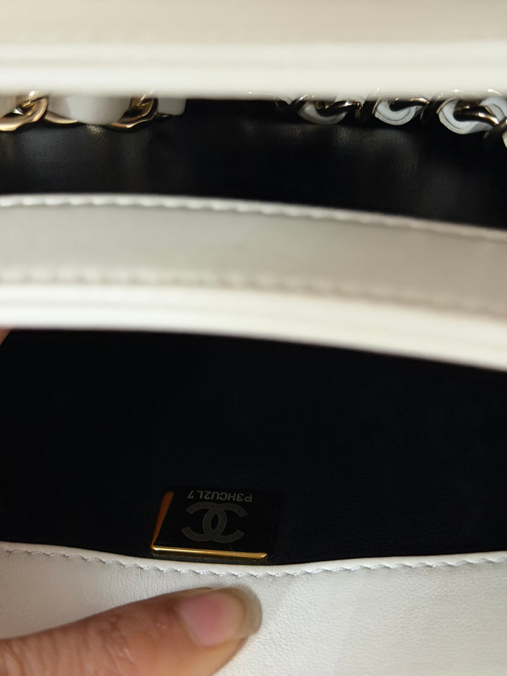 CHANEL 23S collection 2023 White Lambskin LGHW Trendy CC Flap Bag size Small with raised CHANEL Engraved Plate Top Handle