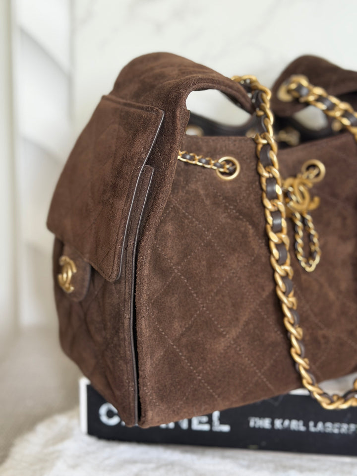 CHANEL 25K Dark Chocolate Brown Suede Aged GHW 25 Hobo Bag size SMALL 2025