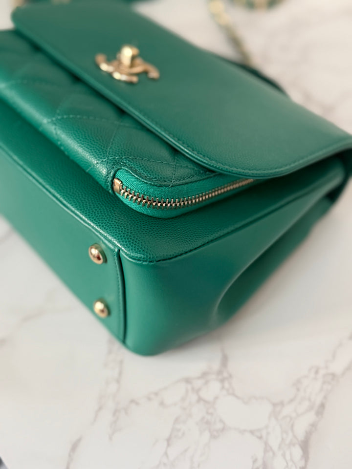 CHANEL series 23 Green Caviar LGHW Medium Business Affinity Flap Bag