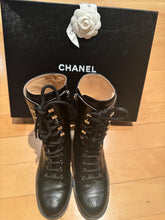 Load image into Gallery viewer, Chanel Boots with Black Leather Size EU 37
