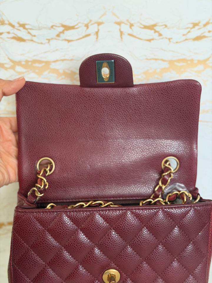 CHANEL series 21 15B collection Burgundy Caviar GHW Mini Rectangular Flap Bag 2015 RARE