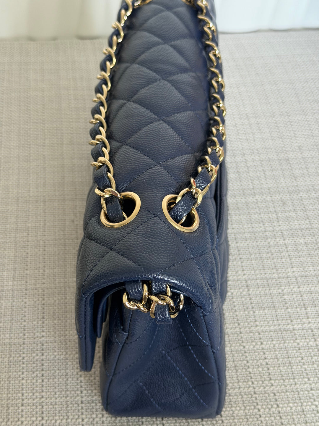 CHANEL series 29 20C Navy Caviar Medium ML Timeless Classic Double Flap Bag 2019/2020