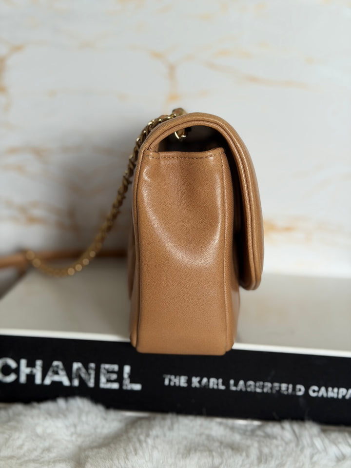 CHANEL series 21 Caramel Brown Lambskin aged GHW Diana Reissue Flap Bag size SMALL 2015