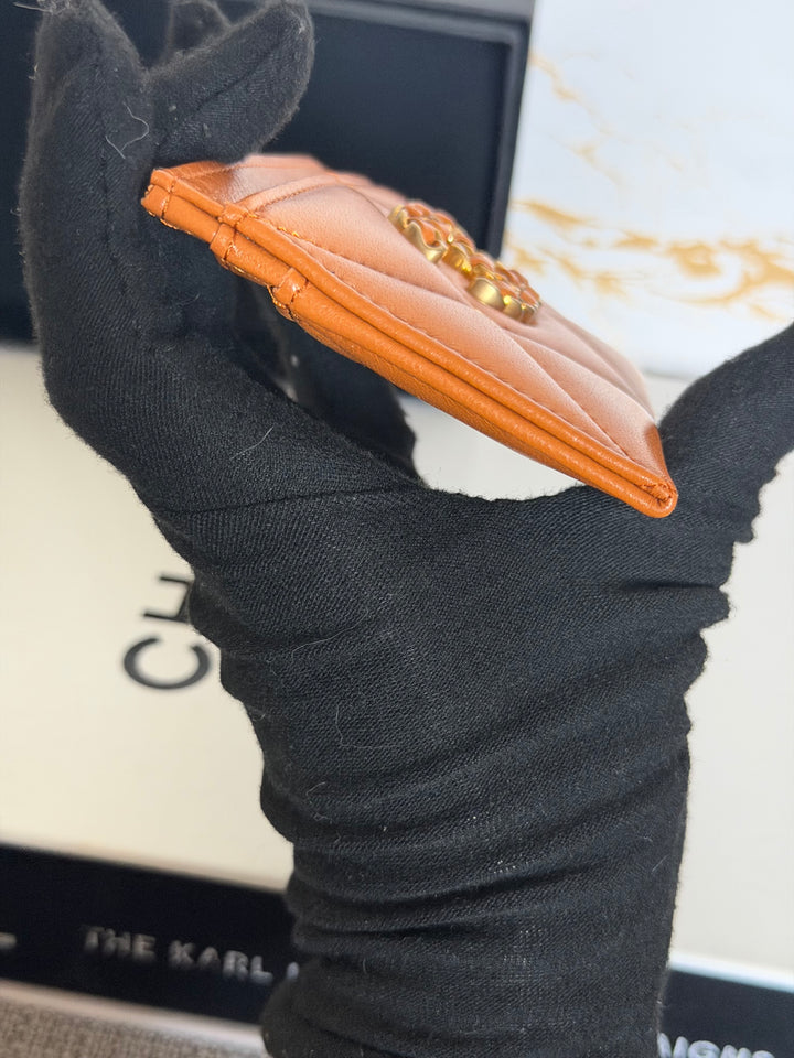 CHANEL 21A Pumpkin Spice Lambskin 19 Flat Card Holder 2021