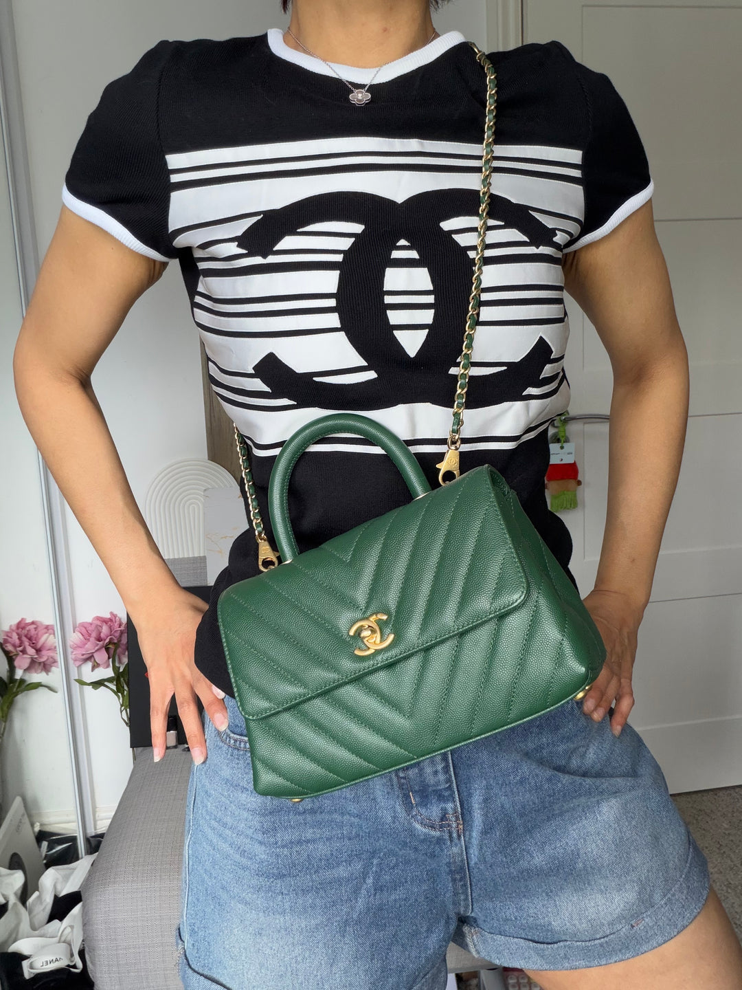 CHANEL series 26 Forrest Dark Green Caviar Chevron Aged GHW Coco Handle Size SMALL 24 cms 2018