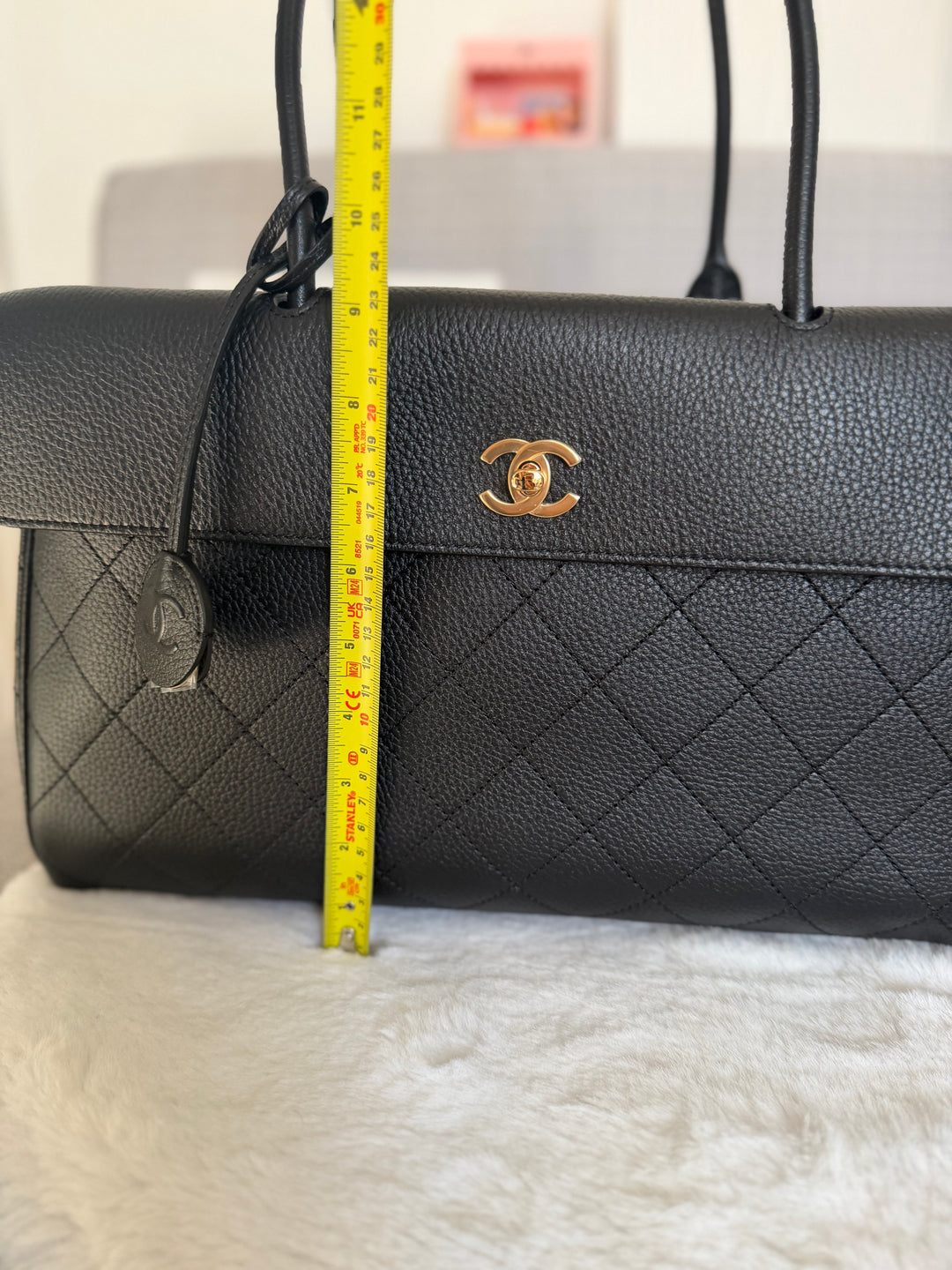 CHANEL Métiers d’art 26A 2026 Black Caviar Medium Shopping Tote Bag GHW NEW Size AP6428