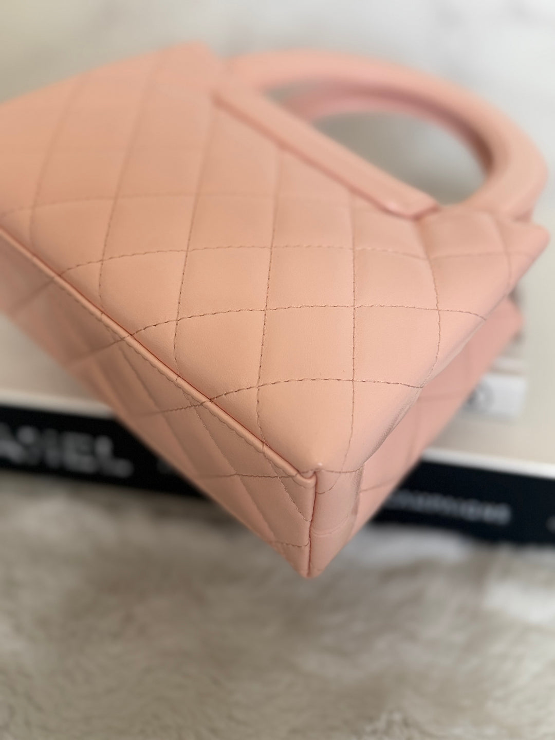 CHANEL 26B Light Pink Calf Skin Kelly Shopping Bag size Small 19 cms 2026