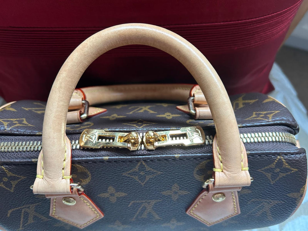 LOUIS VUITTON Speedy 20 with Guitar Strap