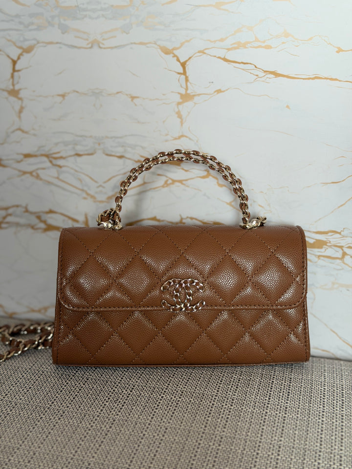 CHANEL 26P Brown Caviar LGHW Top Handle Vanity 2026