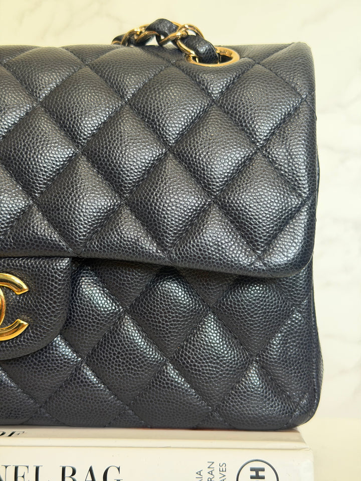 CHANEL series 31 Dark Navy Caviar LGHW Small Timeless Classic Double Flap Bag 2020/2021